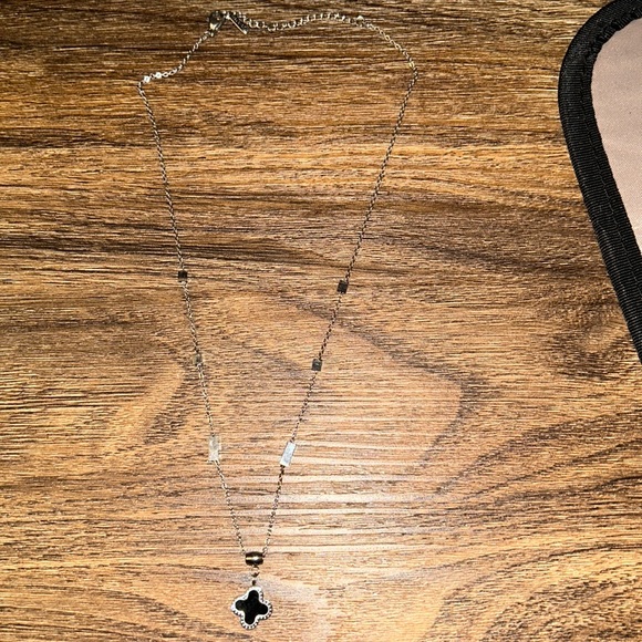 Stainless steel necklace super cute like new. Not scratched. - Picture 1 of 4